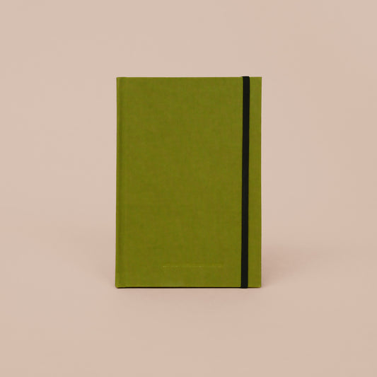claridad en silencio scented journal green by lula curioca
